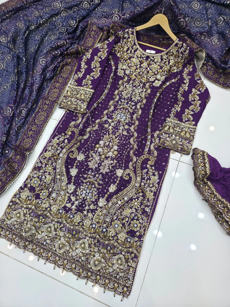 B 3049 PURPLE