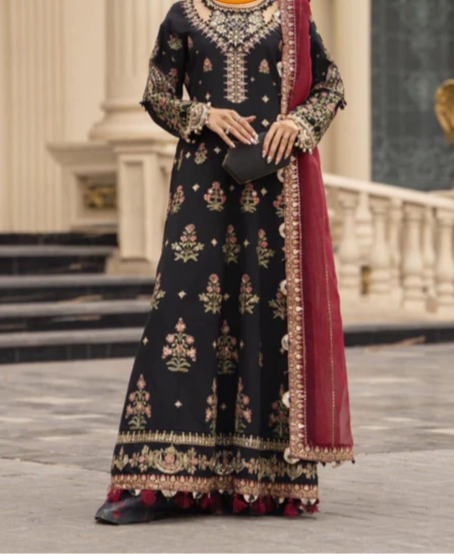 MB 092 GOWN