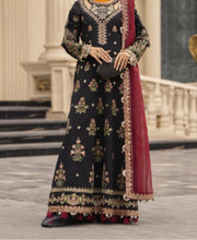 MB 092 GOWN