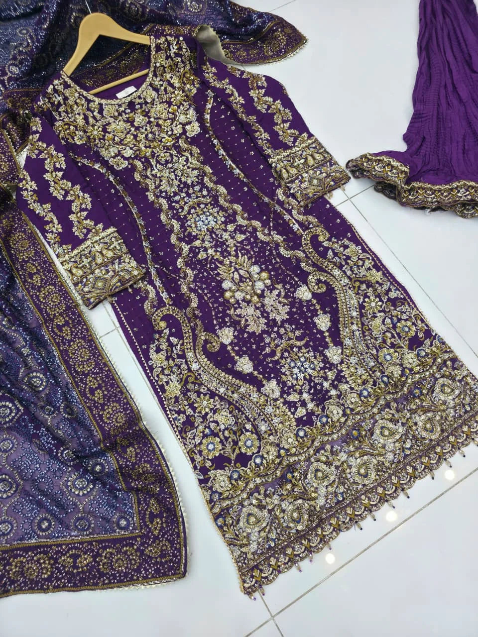 B 3049 PURPLE
