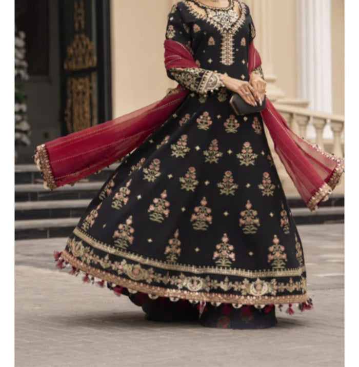MB 092 GOWN