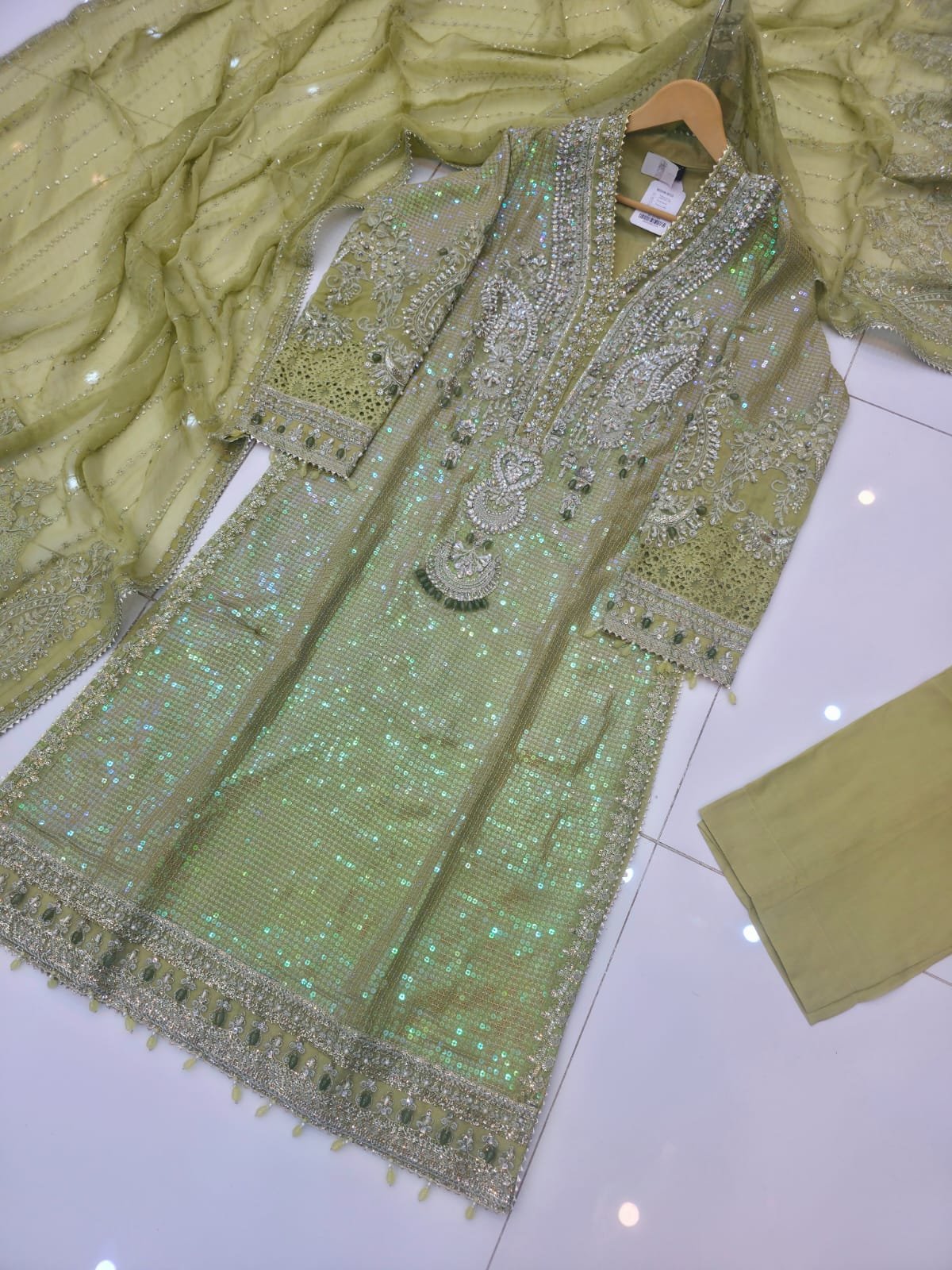 MB 018 PISTA - Image 2